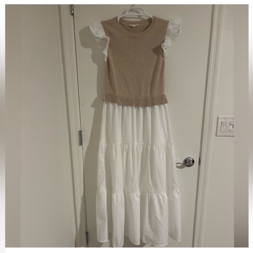 Elegant Tan and White Midi Dress